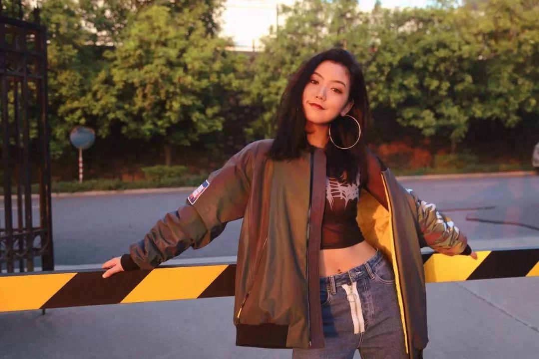 一大波女rapper,本可以靠顏值,卻非要用才華吊打臉譜式網紅?